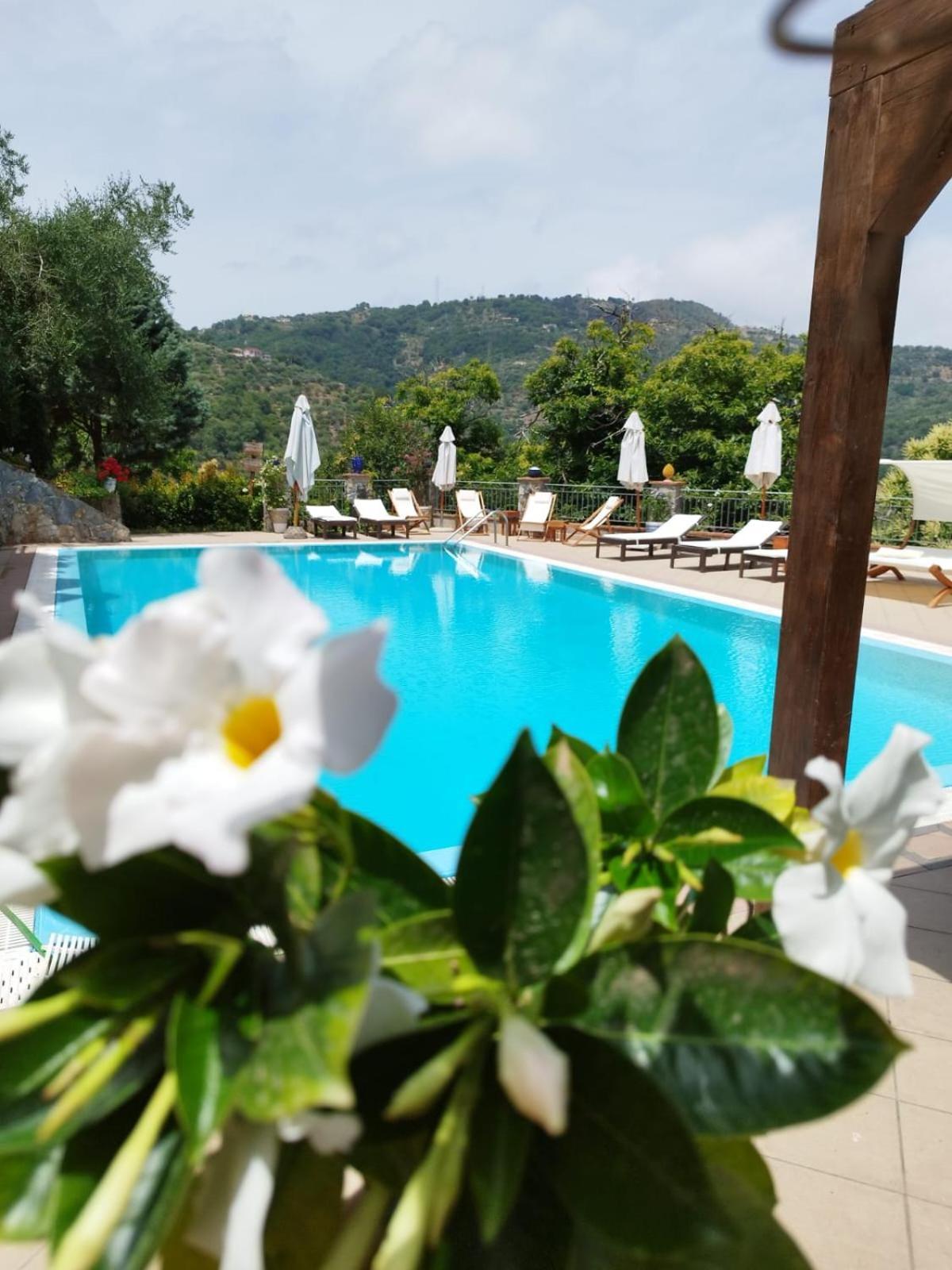 Borgo San Francesco Hotell Gioiosa Marea Eksteriør bilde